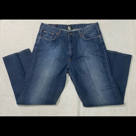 Lucky Brand Jeans. T 1B - Picture 2 of 12